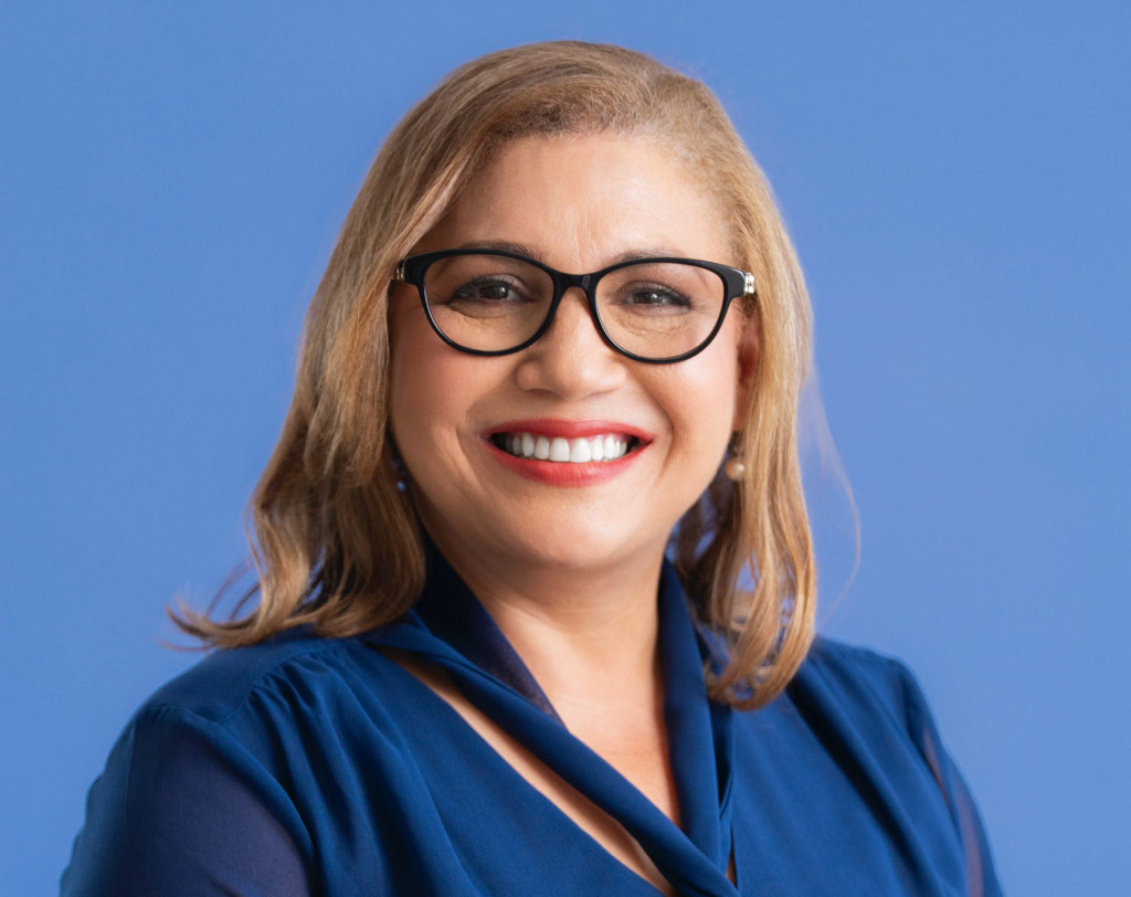 Licda. Claudia Santos